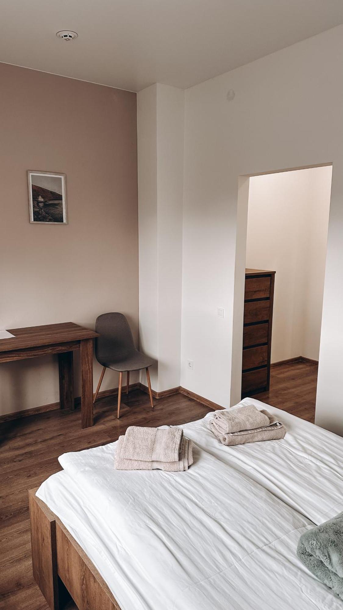 Hotel Dovha 利沃夫 外观 照片